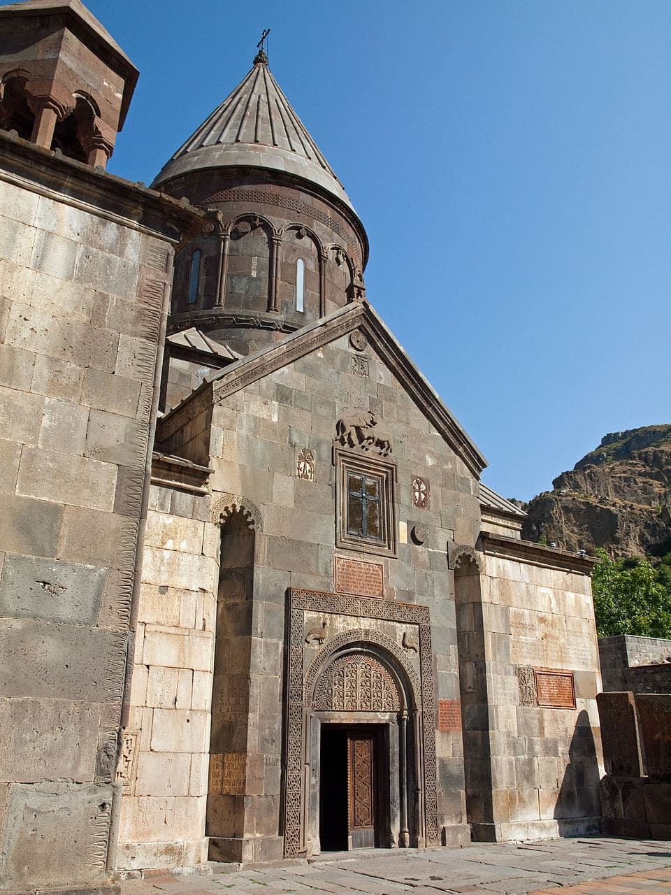 Geghard_Monastery_(5211712780).jpg