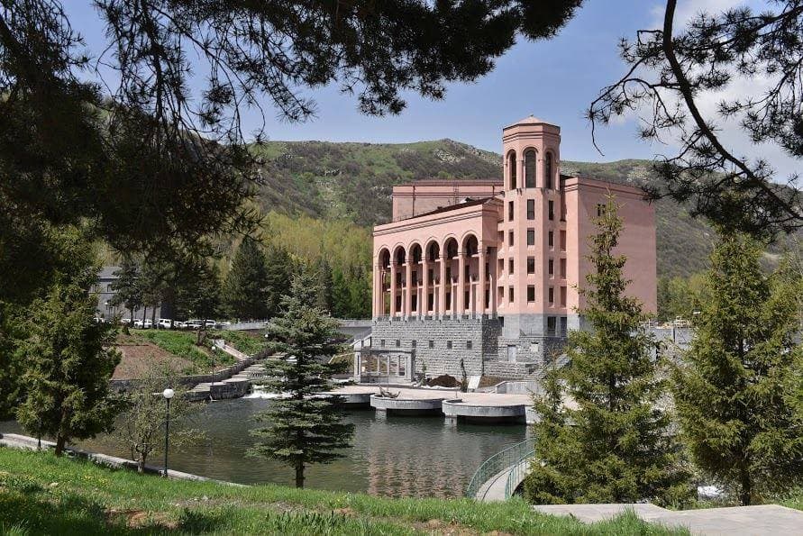 Hyatt_place_Jermuk_(1).jpg